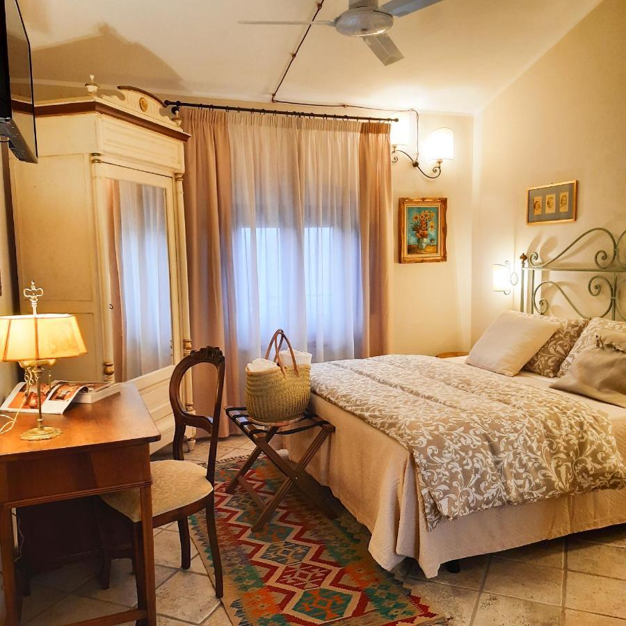 Boutique Hotel Fox'S Inn San Giustino Valdarno ภายนอก รูปภาพ